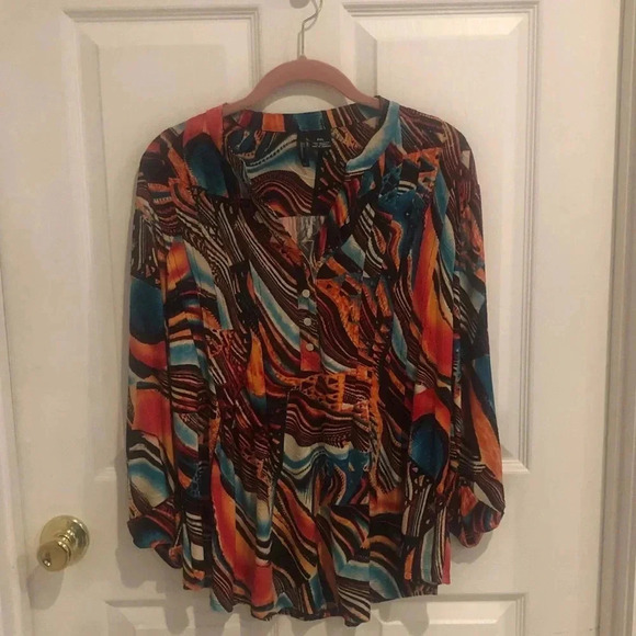 New directions pxlg shirt/ - Picture 1 of 5